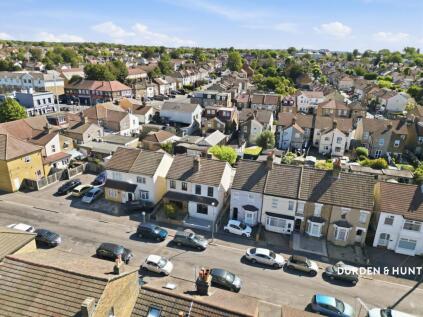 Douglas Road, Hornchurch, RM11