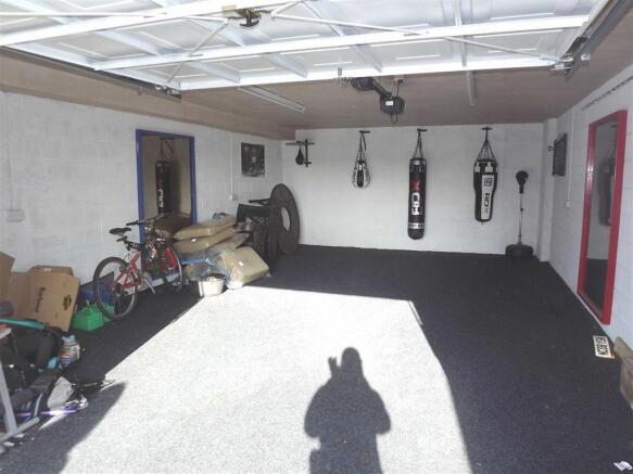 INTEGRAL GARAGE 24'1