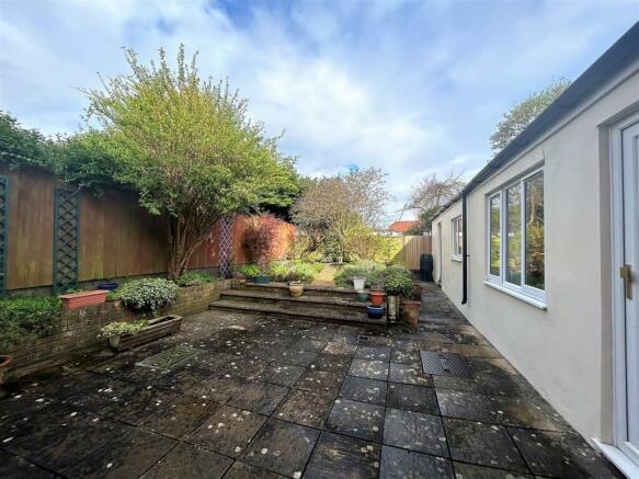 14b Maristow Street - Garden.jpg