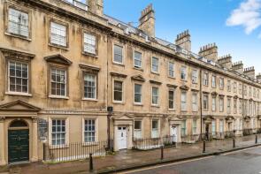 Flat 5, 14, Bladud Buildings, City Centre, Bath BA1 5LS