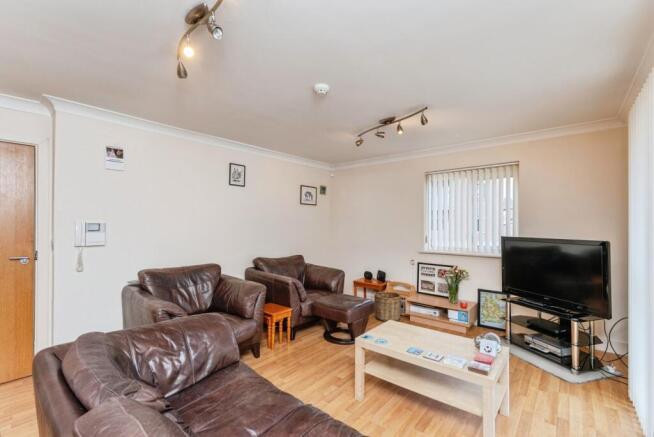 Lounge/Kitchen