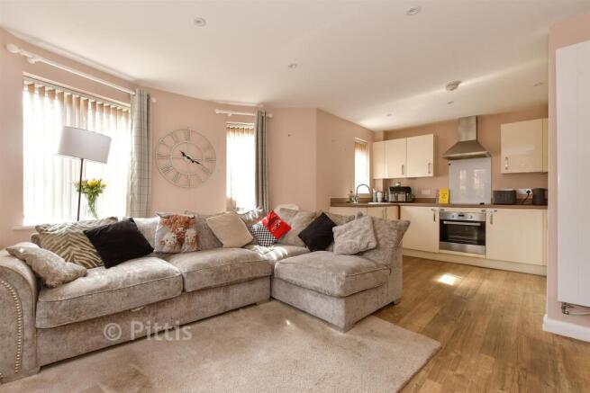 Lounge/ Dining Area