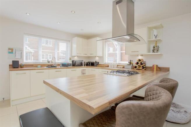 Kitchen/Dining Room