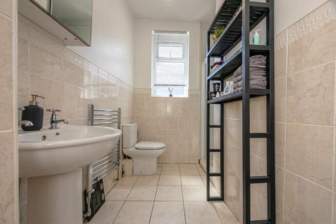 3 bed Terraced for sale Image 10