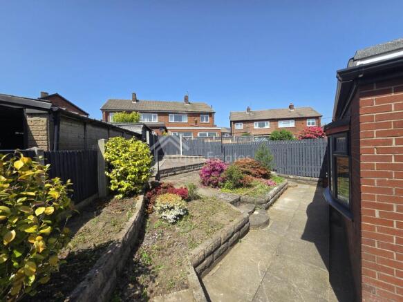 3 bed Semi-Detached Bungalow for sale Image 11