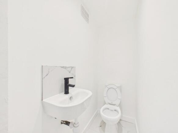 2 bed Semi-Detached for sale Image 8