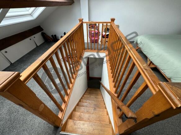 Stair case to Master