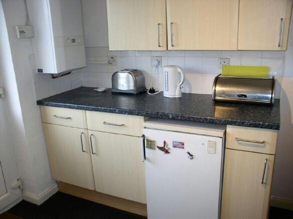 Fitted Kitchen Pictu