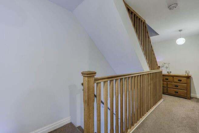 3 bed Terraced for sale Image 11