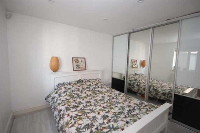 Bedroom..JPG