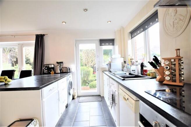 Kitchen / Breakfast Room