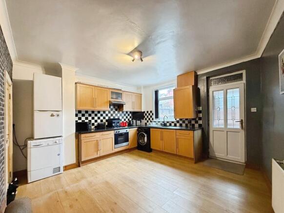 3 bed Terraced for sale Image 8