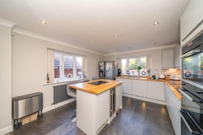BREAKFAST KITCHEN
