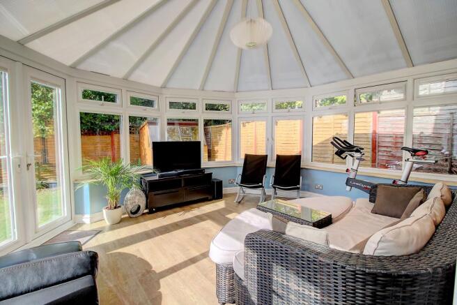 Conservatory/family room