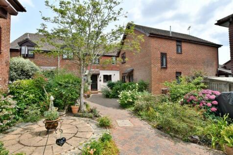 Lewens Close, Wimborne, Dorset, BH21 1JJ