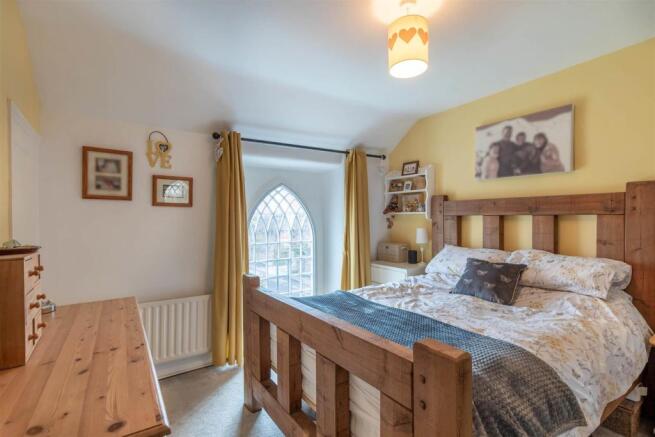 Bedroom 1.jpg