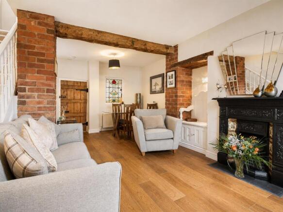Lounge/Dining Room