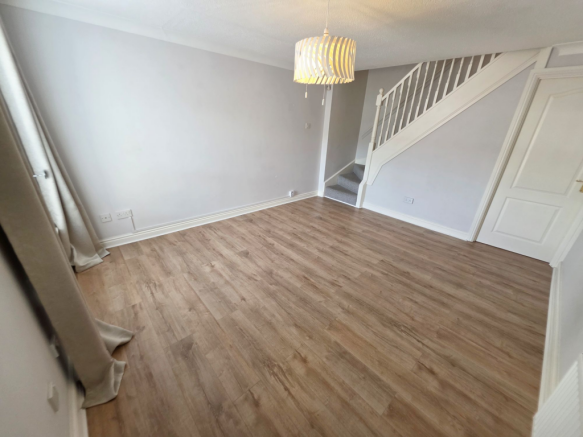2 bed Terraced for sale Image 2