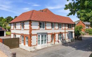 32, High Street, Worthing BN14 0SZ