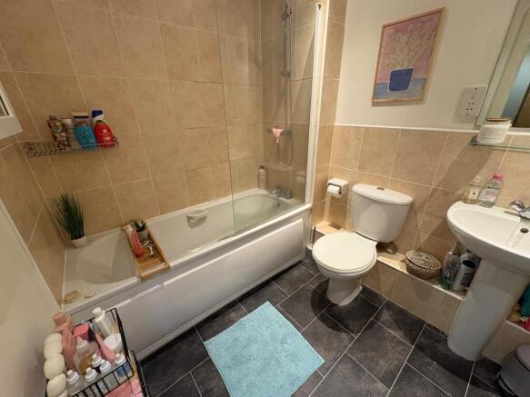 Not Specified to rent Image 11