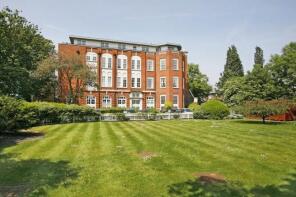 14, 94 Mayfield Mansions, West Hill, London SW15 2YB