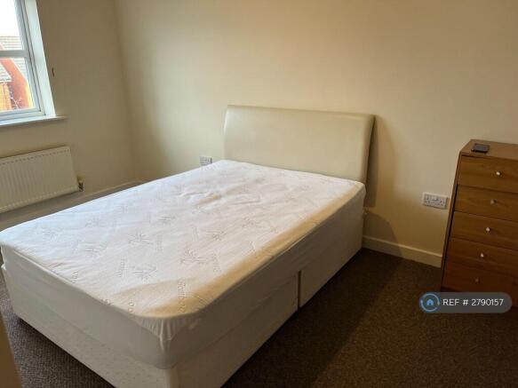 Master Bedroom Pic 1