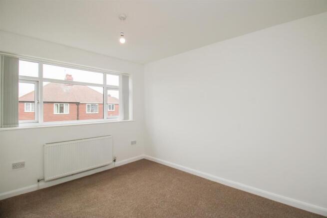 3 bed Semi-Detached for sale Image 6