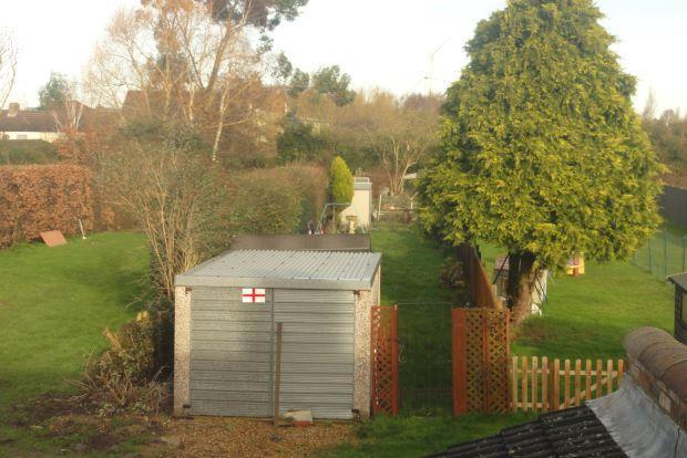 Garage/Rear Garden