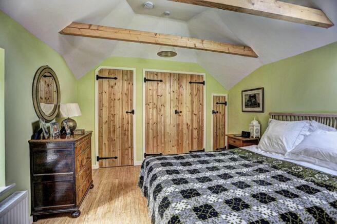 Bedroom in con...