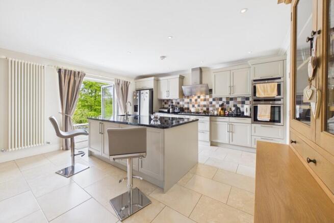Kitchen/dining ro...