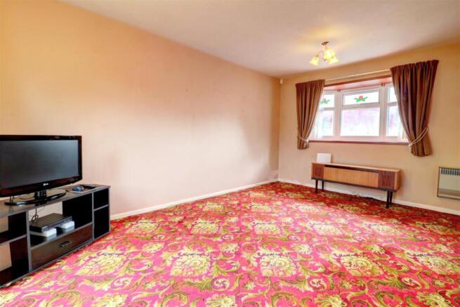 Lounge 2.jpg