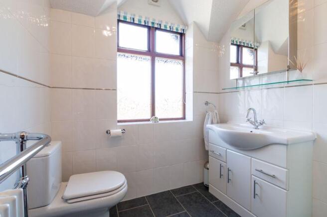 Shower room 2