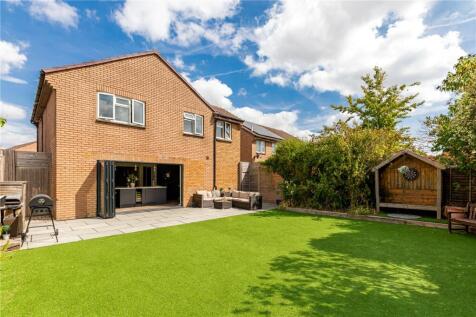Braemore Close, Thatcham, Berkshire, RG19