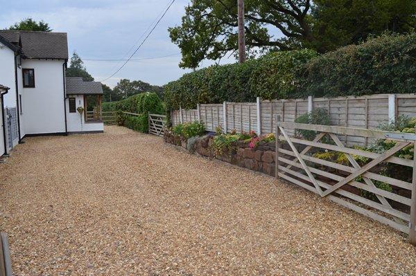 driveway & parking