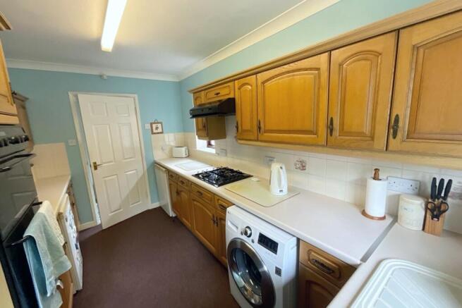 3 bed Bungalow for sale Image 6