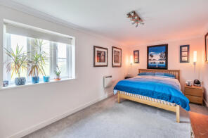 19, Lister Way, Totnes TQ9 7RU