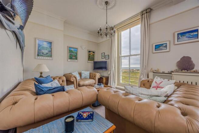 Flat 3, Royal Apartments, Seafront, Hayling Island