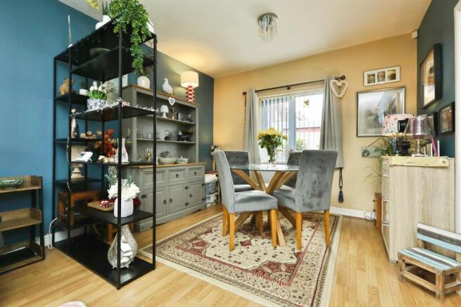 2 bed Semi-Detached Bungalow for sale Image 6