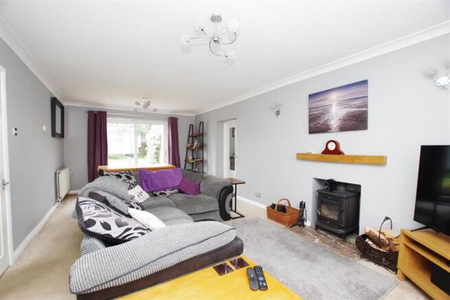 Grange Drive, Stratton, Swindon photo 4