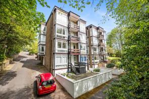 Flat 3/1, Dalziel Court, Dalziel Drive, Glasgow G41 4NZ