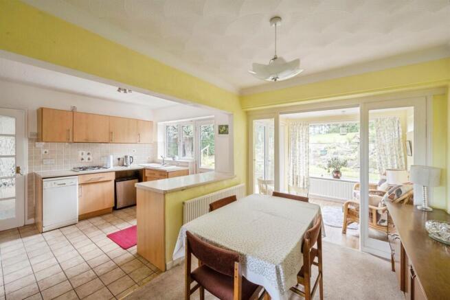 2 bed Detached Bungalow for sale Image 4