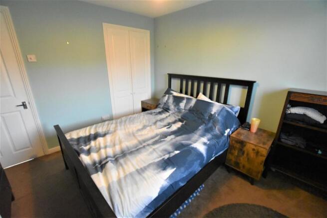 11 Byron Close - bedroom .JPG