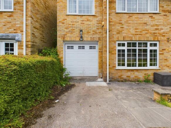 Garage & Driveway