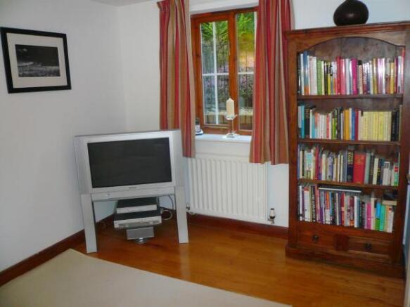 Photo 9