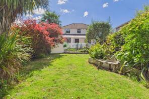 156, Clarendon Road, Broadstone BH18 9HZ