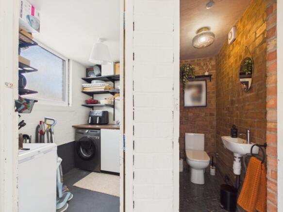 3 bed Semi-Detached for sale Image 11