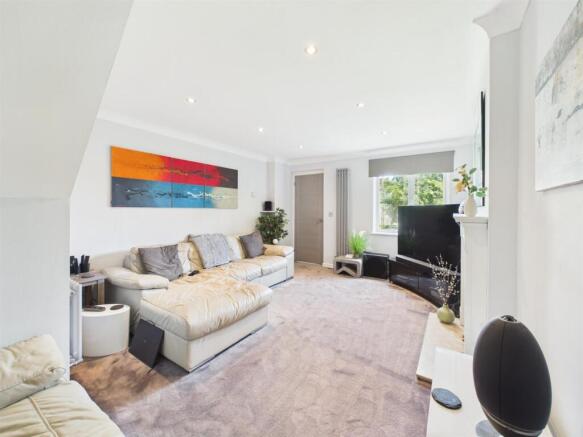 3 bed Detached for sale Image 12