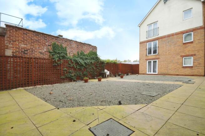 2 bed Flat for sale Image 9