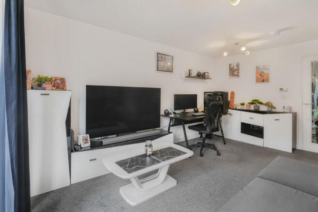 2 bed Semi-Detached for sale Image 8