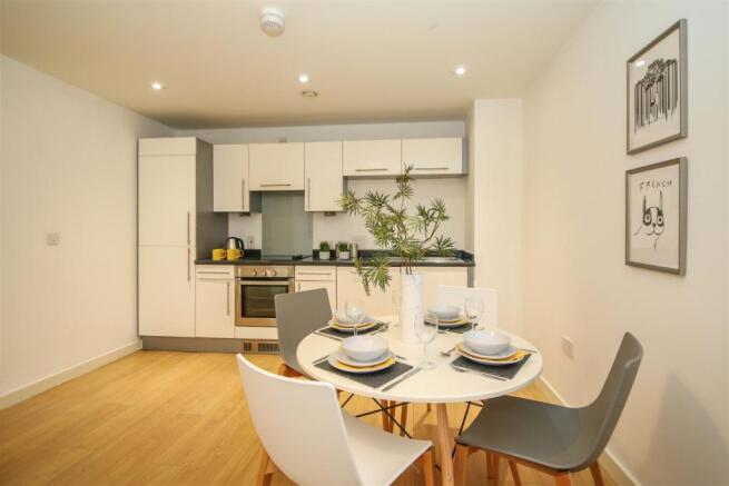 Kitchen/Dining